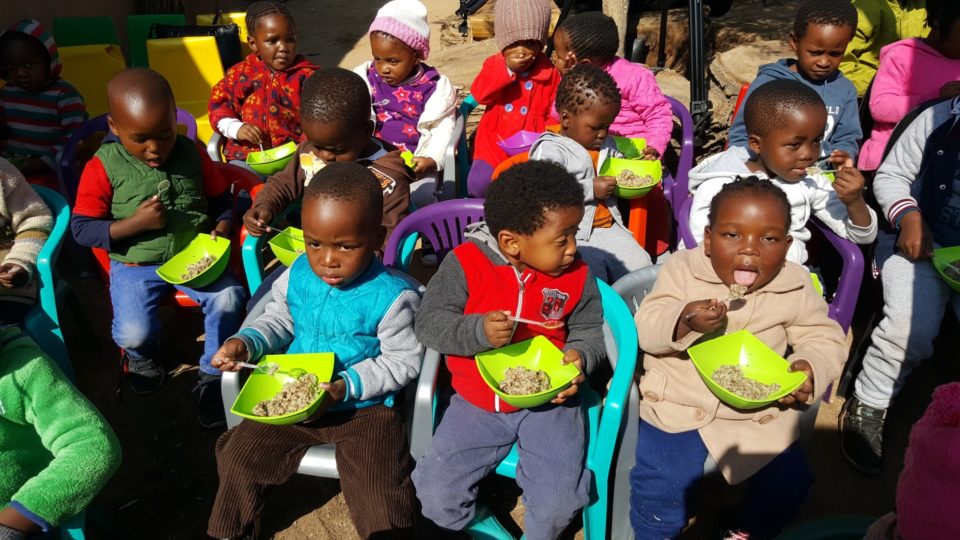 Stop_Hunger_Now_SA_feeds_children_throughout_South_Africa