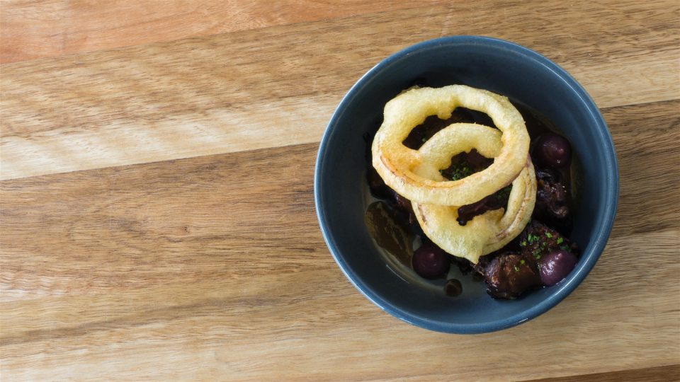grazing-room-wagyu-shin-braised-in-red-wine-onion-ketchup-and-onion-rings