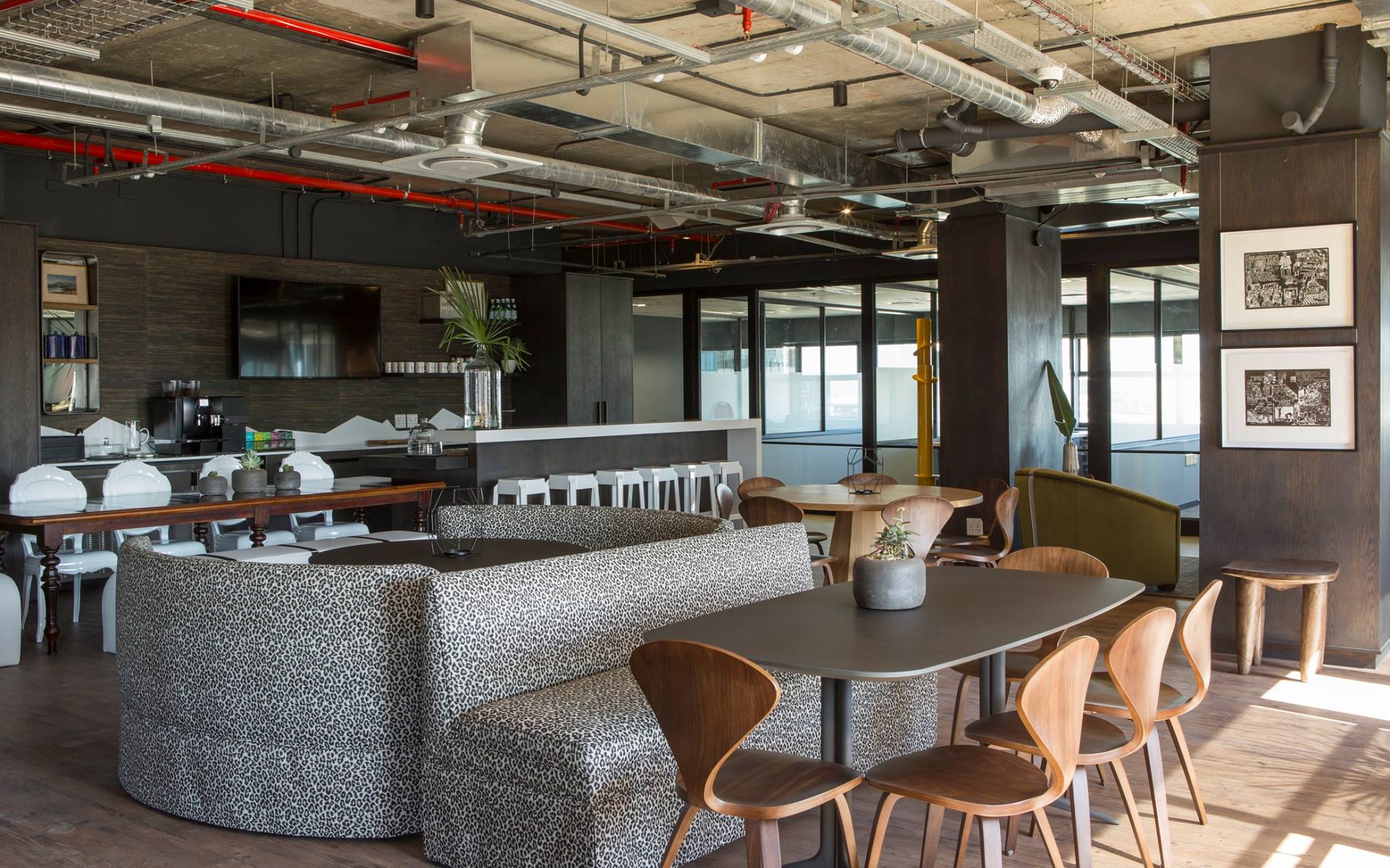 Most affordable Freelance offices : Bree STR 11