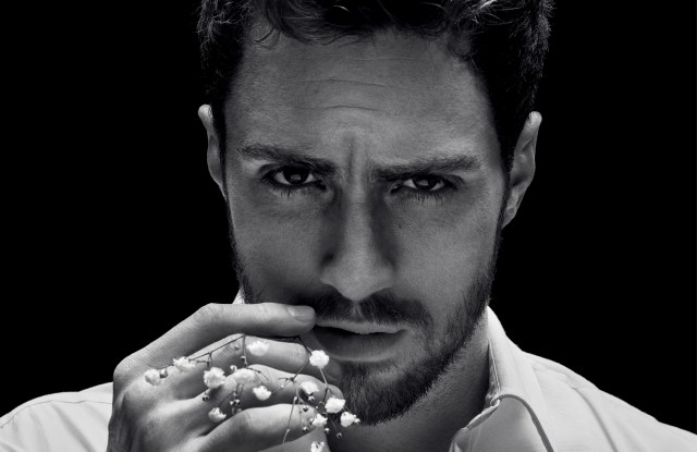 Aaron Taylor-Johnson face of Givenchy fragrance | Gentleman 1